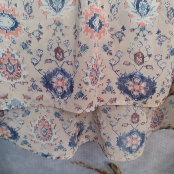 Anthropologie Maeve semi sheer floral pattern lace detailed vneck blouse size 10 - Picture 3 of 6